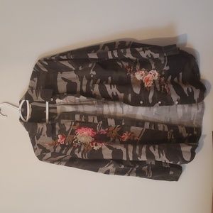 Soft Surroundings Small long sleeve Camo Maddox Embroided Button Up Shirt.